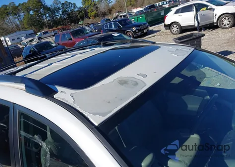 2008 Toyota Rav4 Limited V6 z USA, uszkodzony, nr VIN JTMBK31V285071357